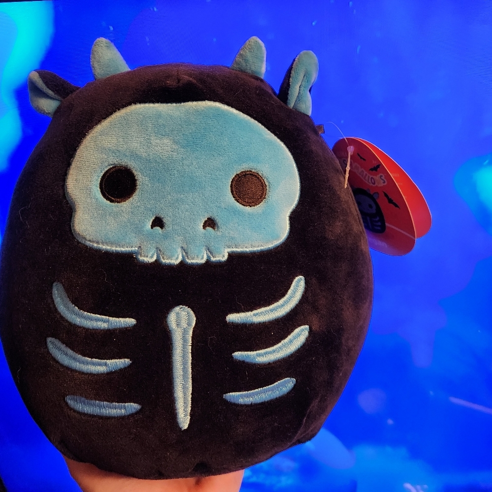 8 Inch tegan skeleton squishmallow